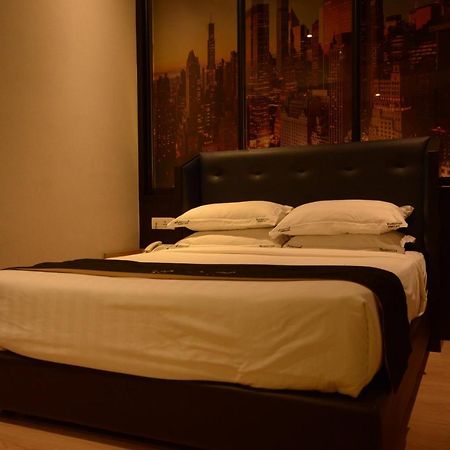Manhattan Business Hotel Ttdi Kuala Lumpur Eksteriør billede
