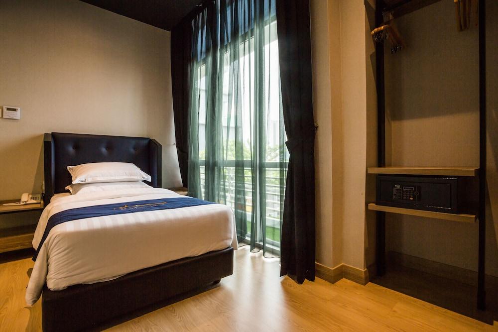 Manhattan Business Hotel Ttdi Kuala Lumpur Eksteriør billede