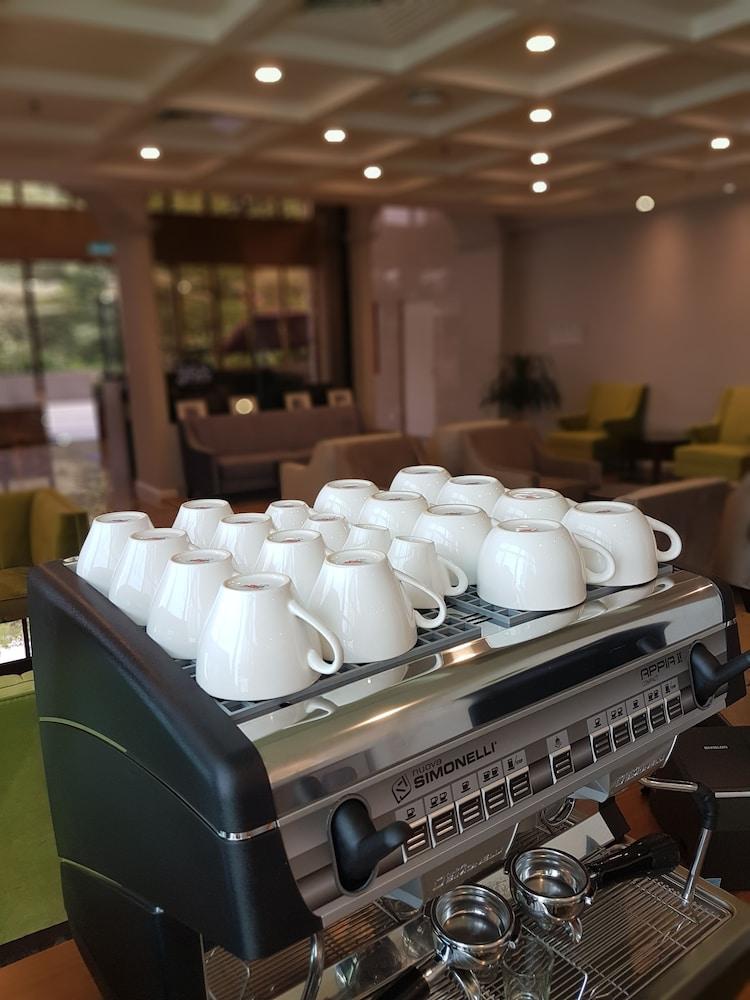 Manhattan Business Hotel Ttdi Kuala Lumpur Eksteriør billede