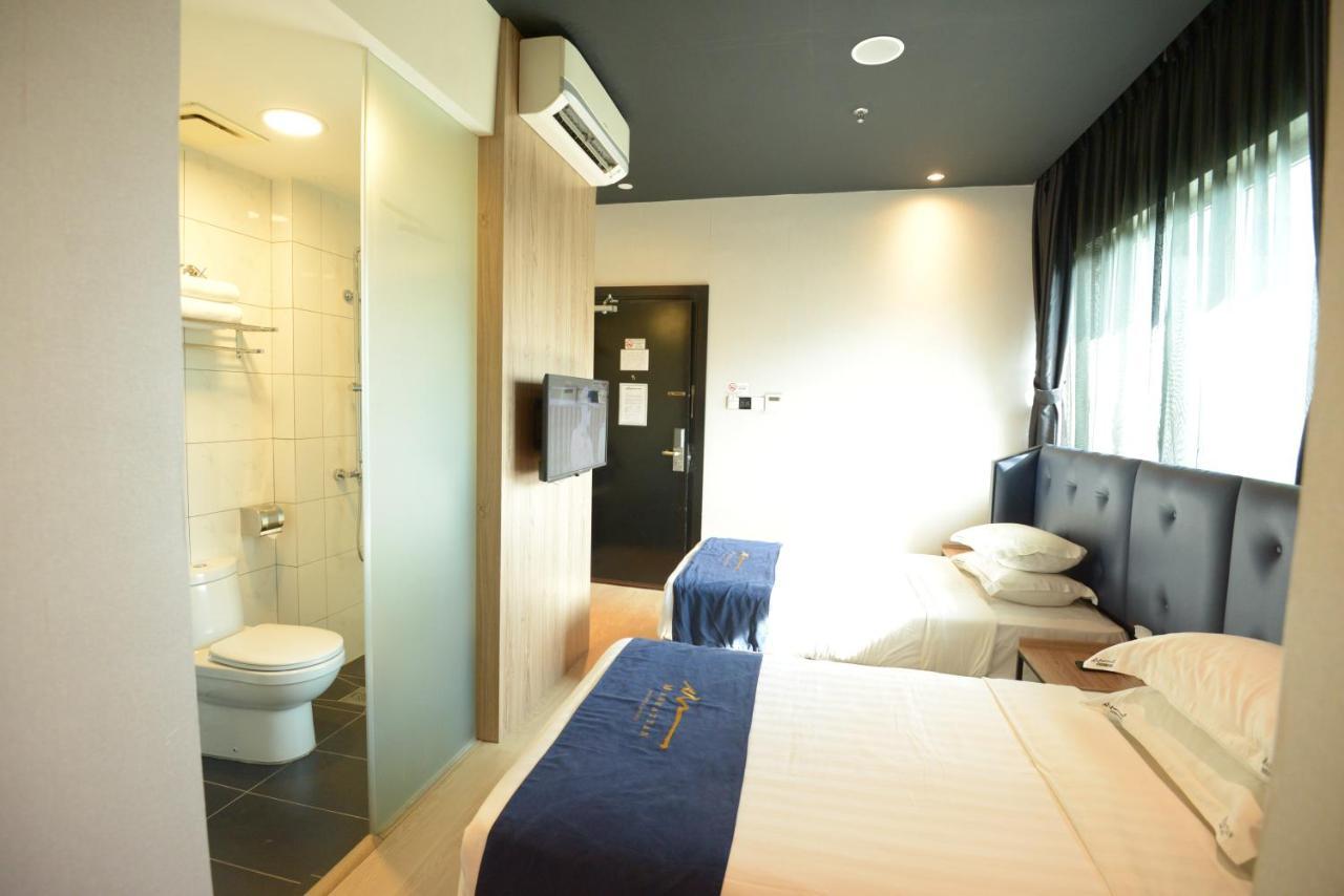 Manhattan Business Hotel Ttdi Kuala Lumpur Eksteriør billede