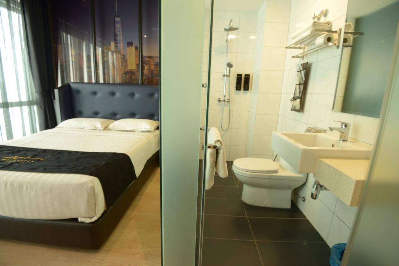 Manhattan Business Hotel Ttdi Kuala Lumpur Eksteriør billede