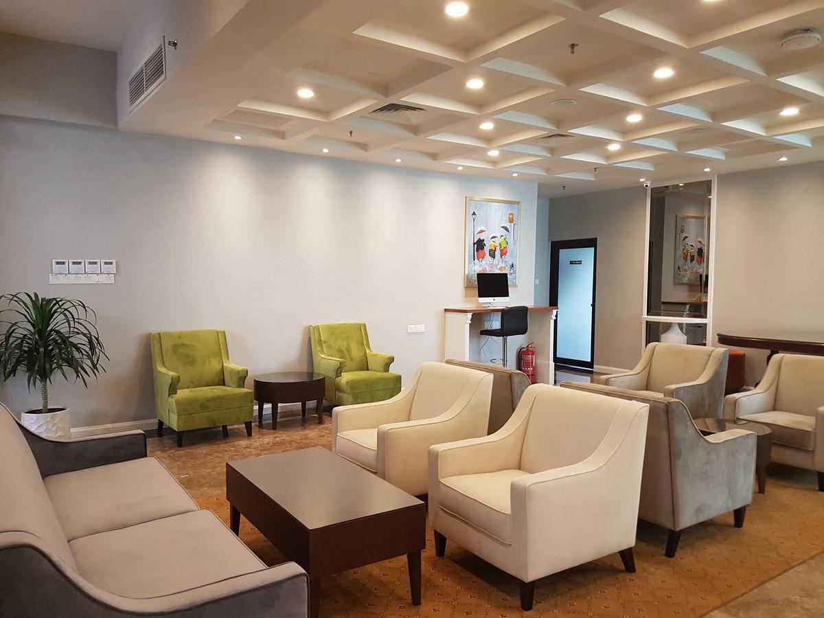 Manhattan Business Hotel Ttdi Kuala Lumpur Eksteriør billede